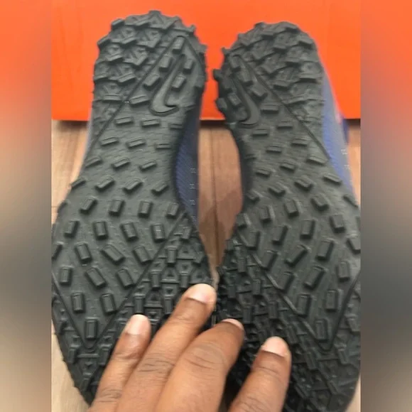 NIB Nike Kids Blue and Yellow Soccer Cleats - Picture 2 of 8